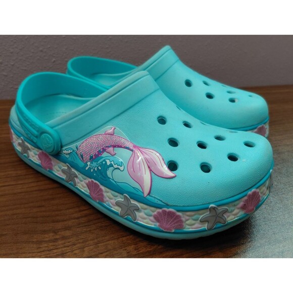 Crocs Kids Size J3 Mermaid Tail Seashells Light Blue Shoes Sandals - Picture 1 of 9